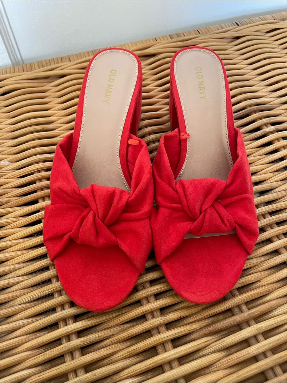 Old Navy Red Knot Slide Sandals